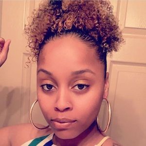 Meet your Posher, Quaondra